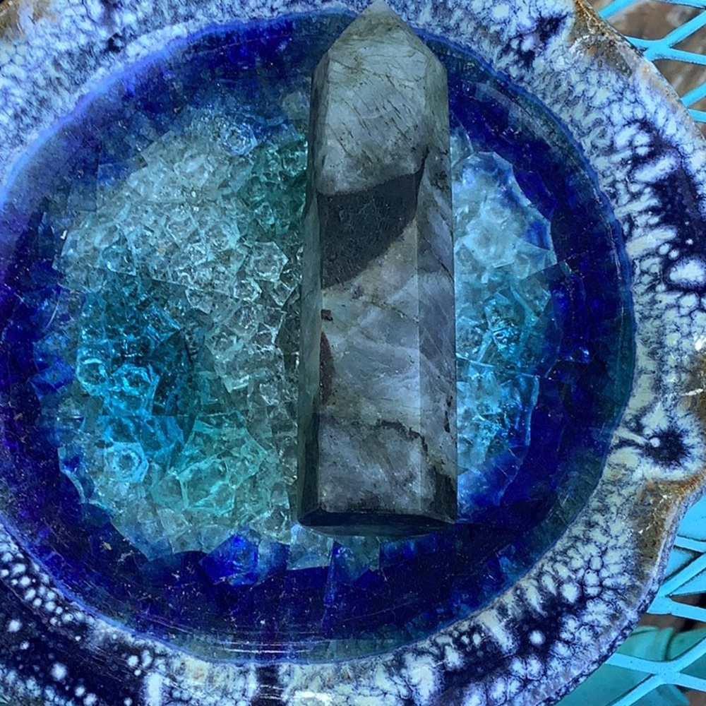 Labradorite Crystal Point - Picture 4 of 5
